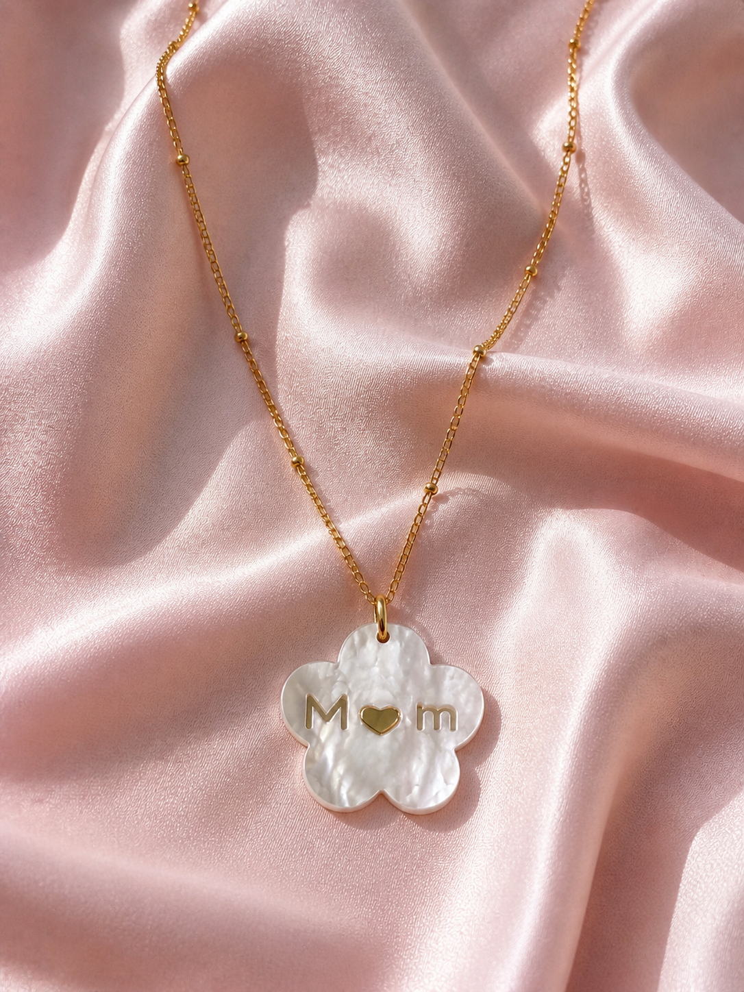 MOM NACAR 2026 NECKLACE