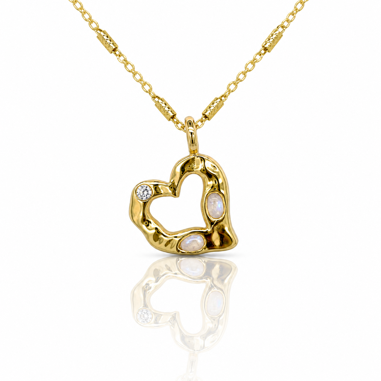 CORAZONA NECKLACE