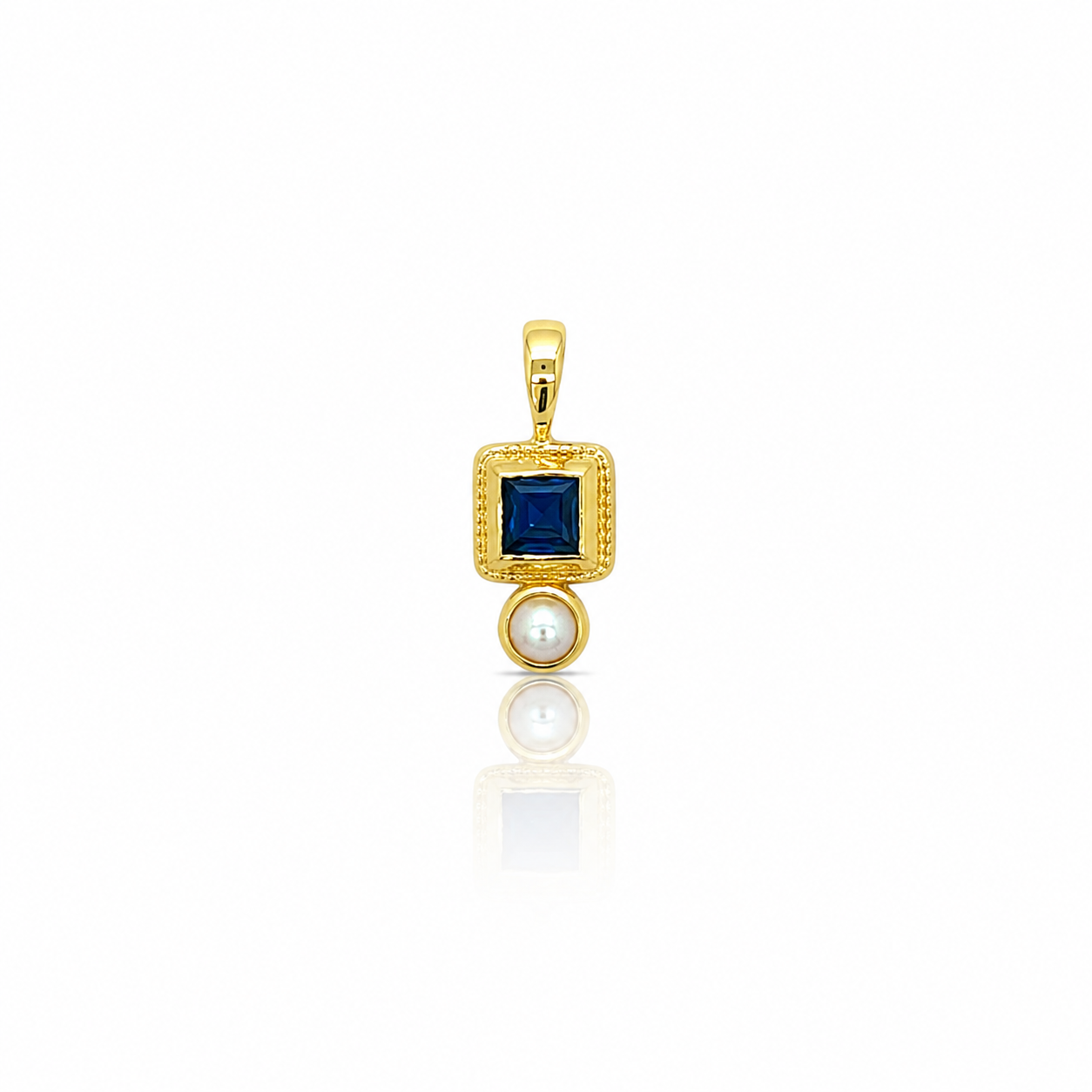 ALICIA CHARM