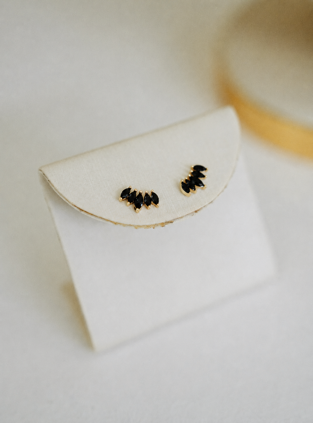 LOTUTI EARRINGS