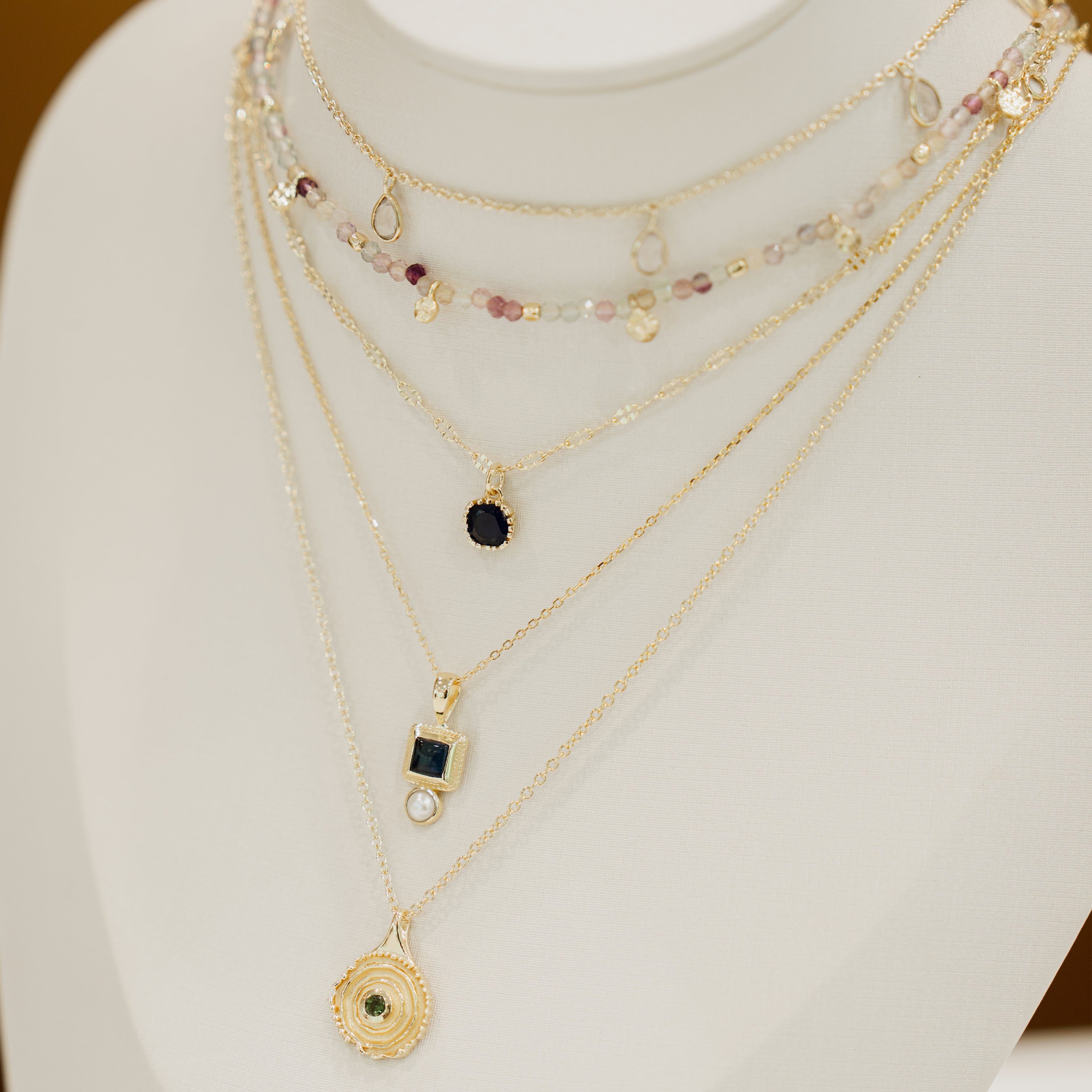 ANTOQ NECKLACE