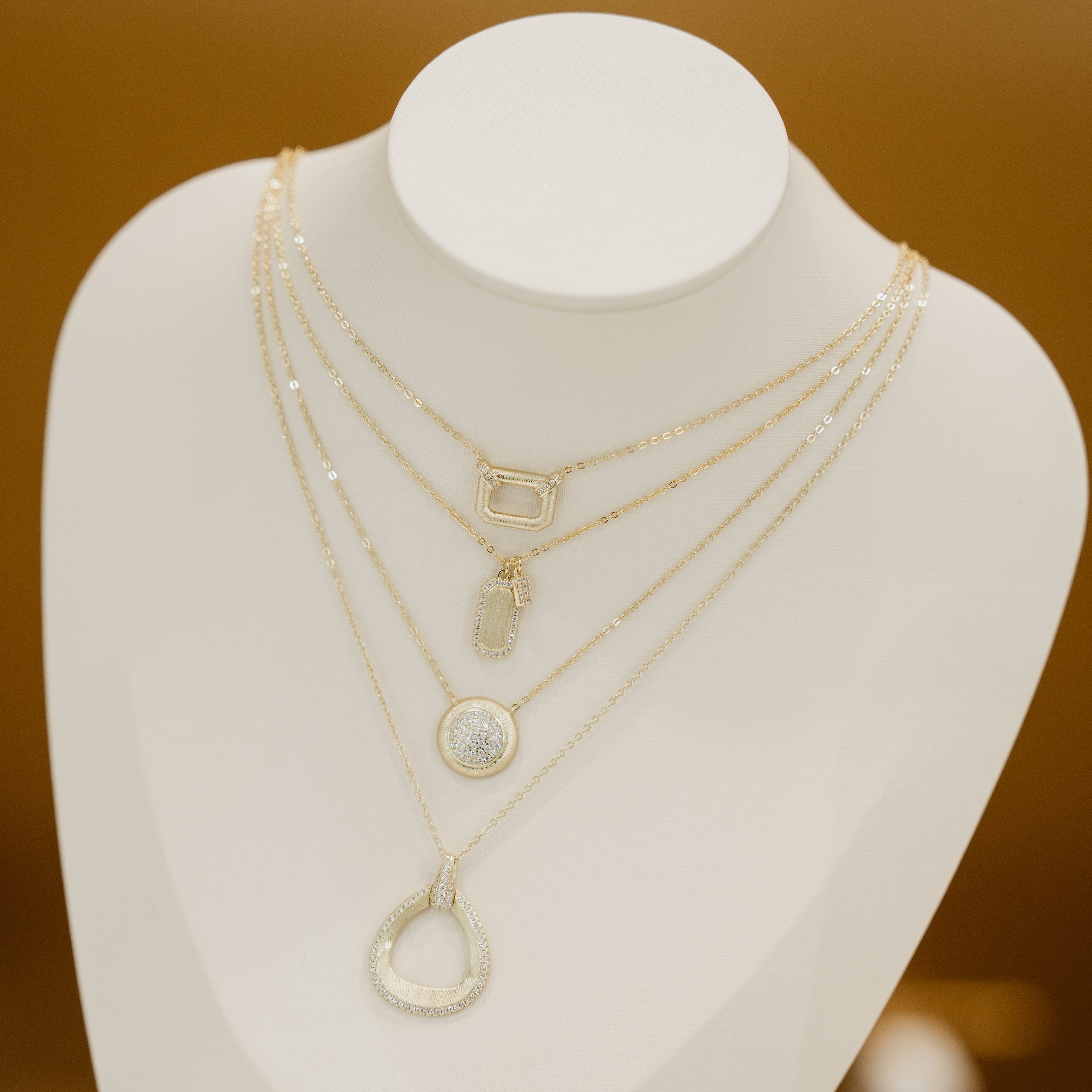 RECA NECKLACE