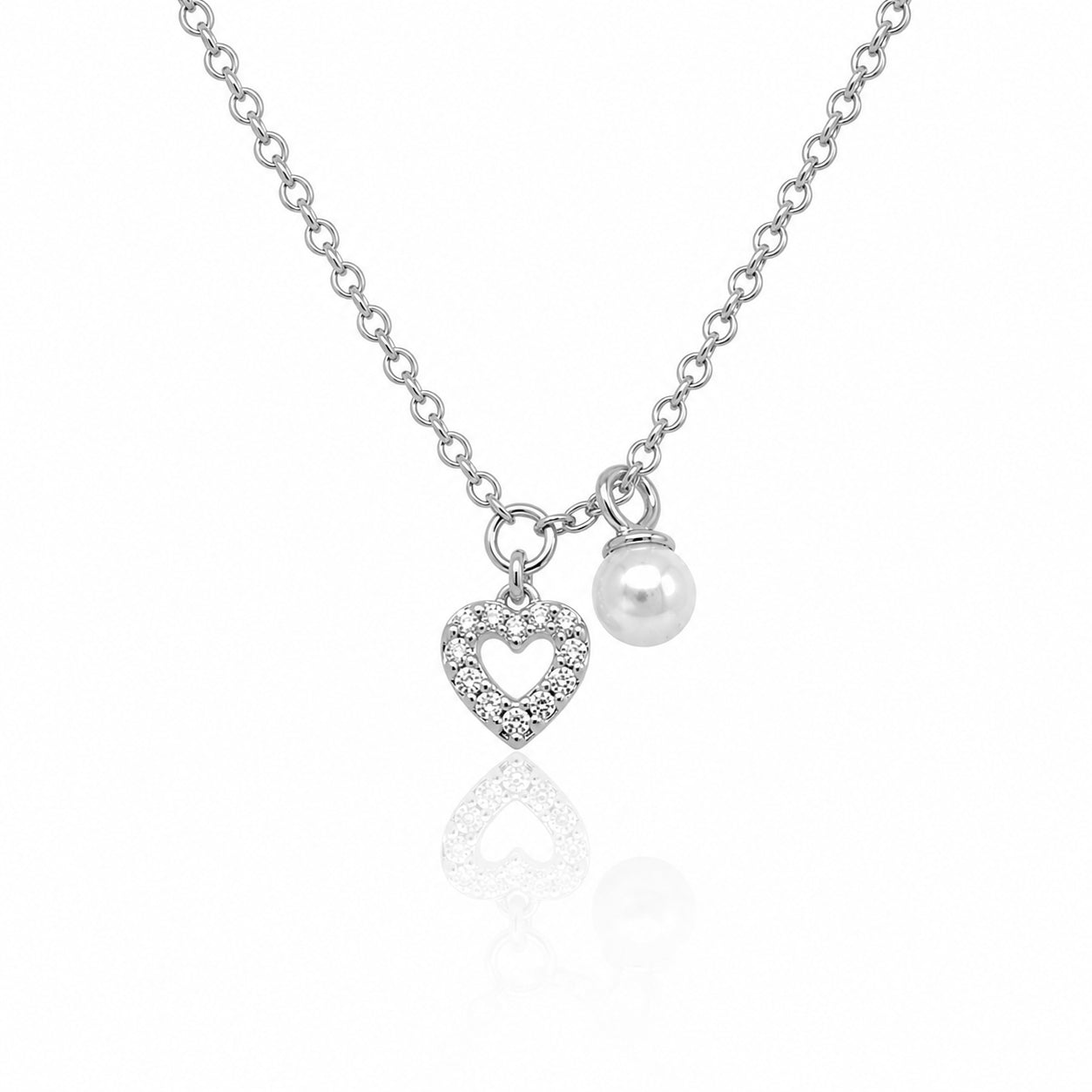 PEARTLY NECKLACE