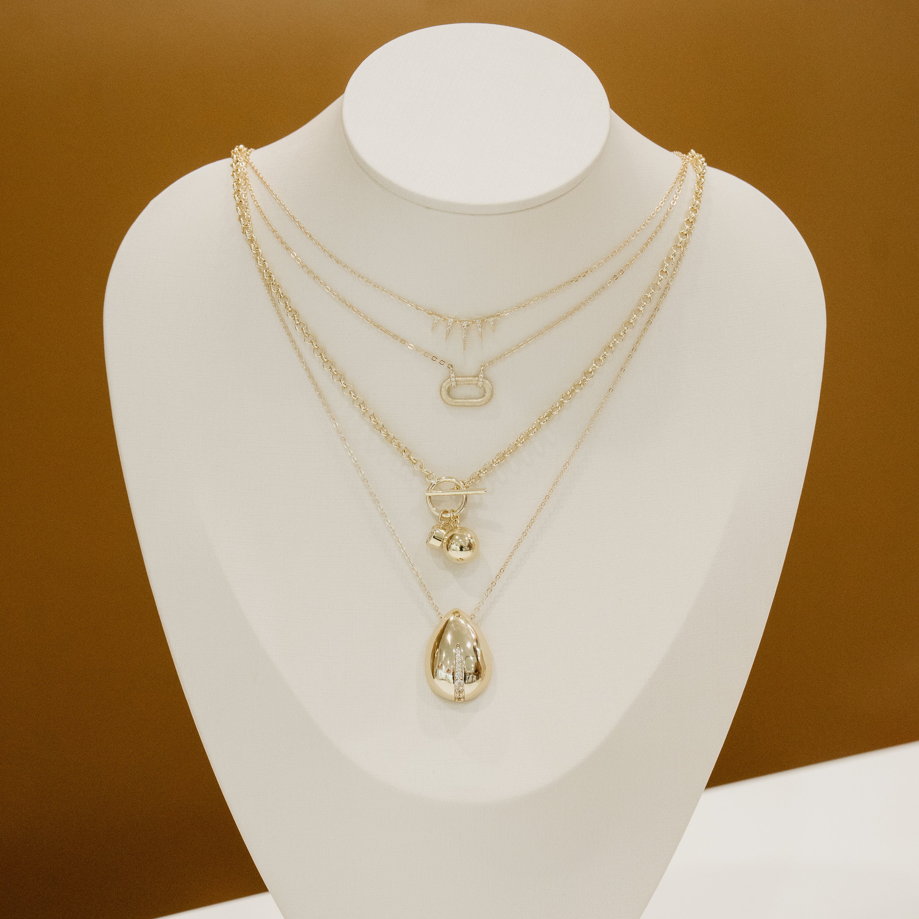 SPIKE NECKLACE