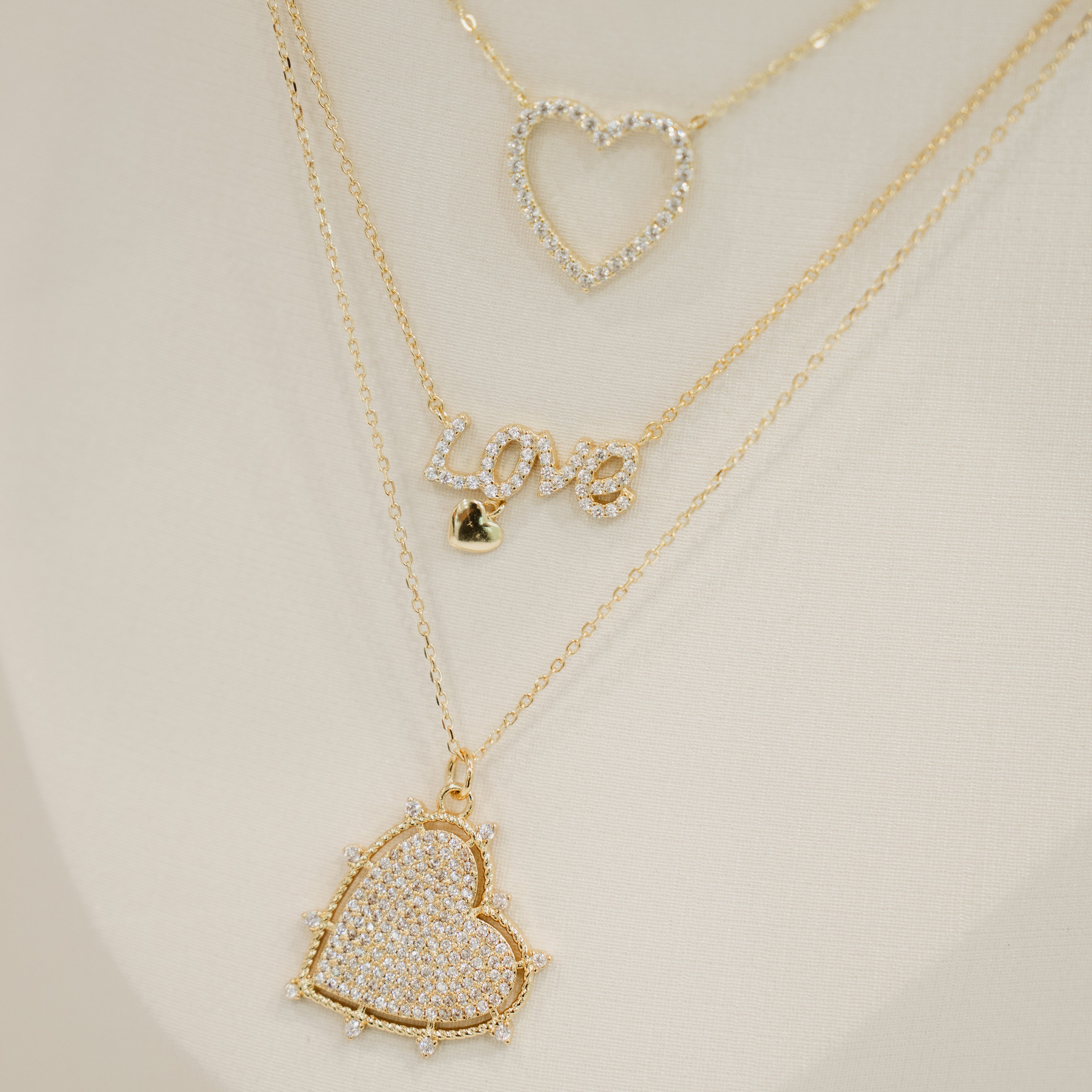 KEYLI HEART NECKLACE
